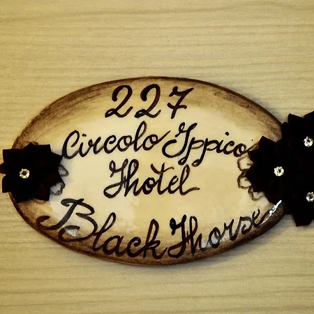 Relais Black Horse Millesimo