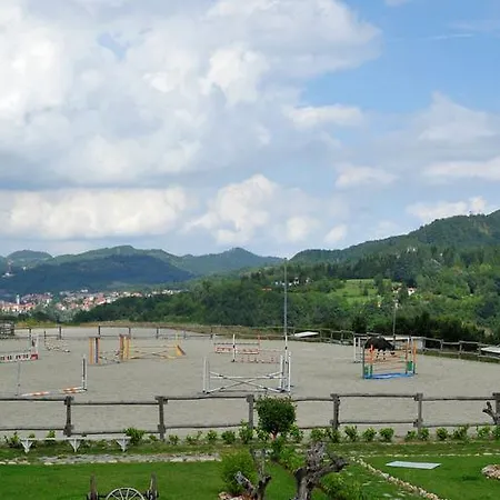 Relais Black Horse 3* Millesimo